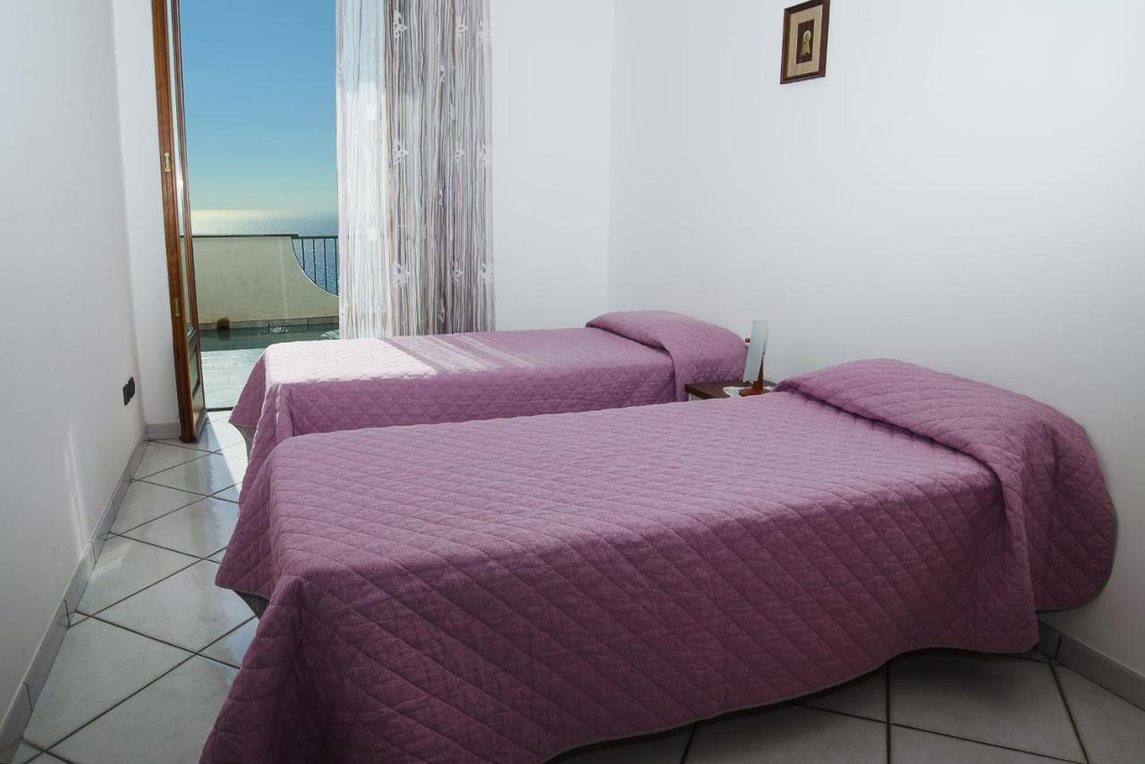 Moressas In Praiano Exterior photo